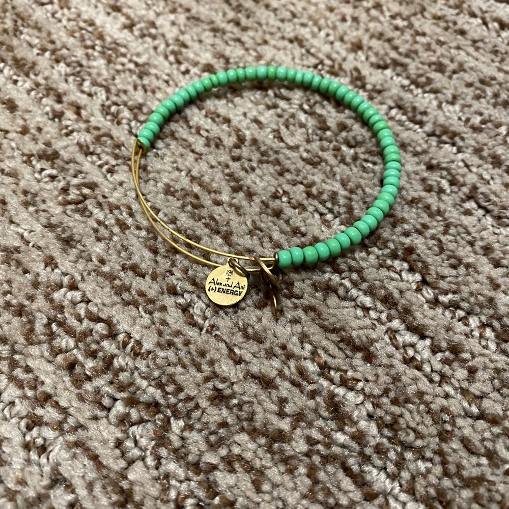 Bracelets - Picture 7 of 7